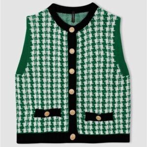 DeFacto Relax Fit Crew Neck Vest with‎ Gold Buttons, Size M